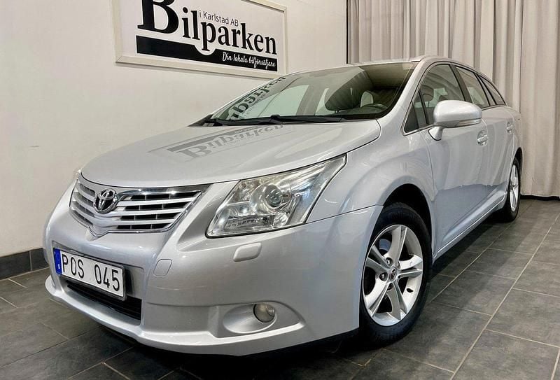 Silver Begagnad 2009 Toyota Avensis Business Edition Kombi | 64 900 kr (Marknadspris) - Bild 1/3