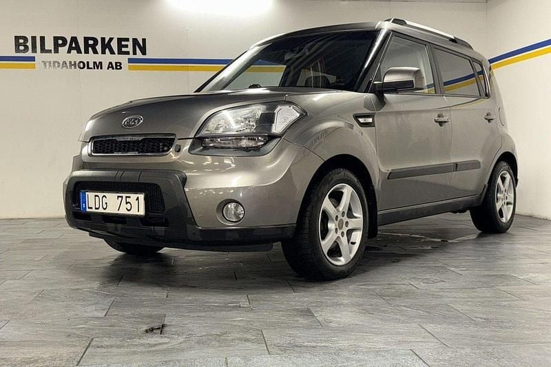Grå Begagnad 2010 Kia Soul SUV | 39 900 kr (Marknadspris) - Bild 1/4