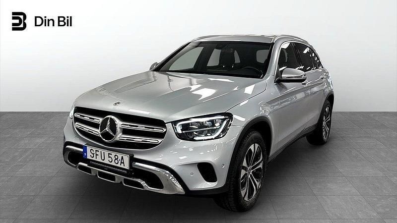 Silver Begagnad 2022 Mercedes GLC300e Edition SUV | 399 000 kr (Marknadspris) - Bild 1/4