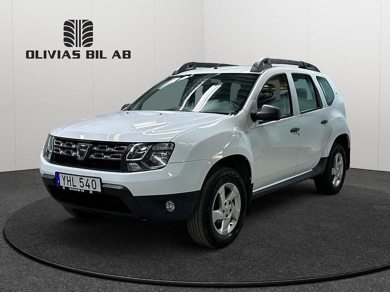 Vit Begagnad 2016 Dacia Duster SUV | 79 400 kr (Marknadspris) - Bild 1/4