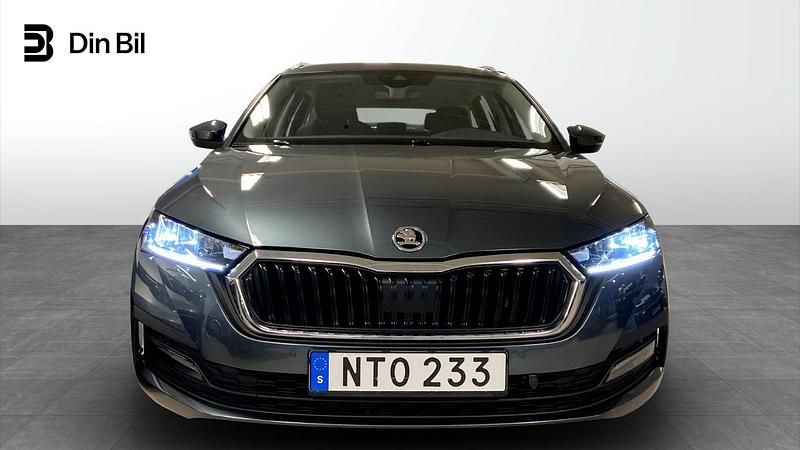 Begagnad Skoda Octavia 110 HK (80 kW) 2020 Quartz grey metallic Kombi