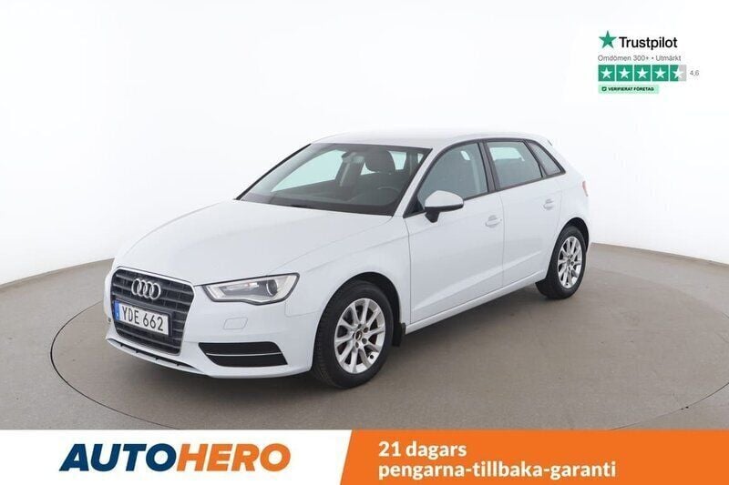 Vit Begagnad 2016 Audi A3 Sportback Attraction Halvkombi | 116 000 kr (Marknadspris) - Bild 1/4