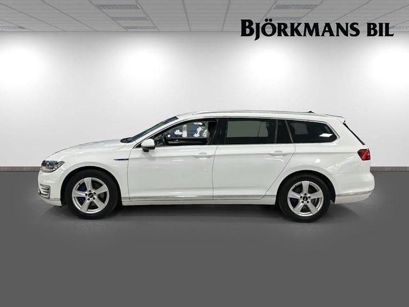 Begagnad VW Passat GTE 156 HK (114 kW) 2018 Vit Kombi