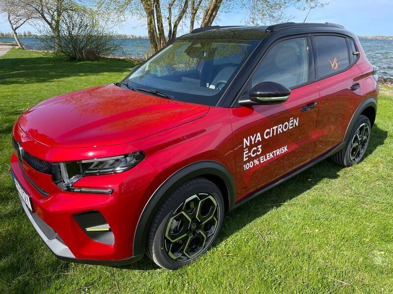 Begagnad Citroën e-C3 83 kW (113 HK) 2024 Röd Halvkombi