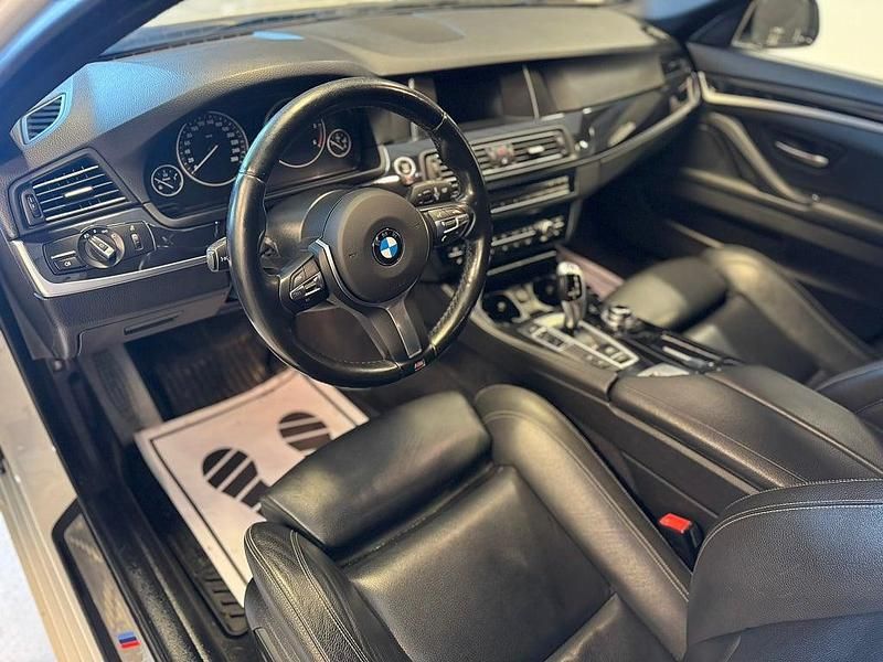 Begagnad BMW 520 M Sport 190 HK (139 kW) 2016 Vit Kombi