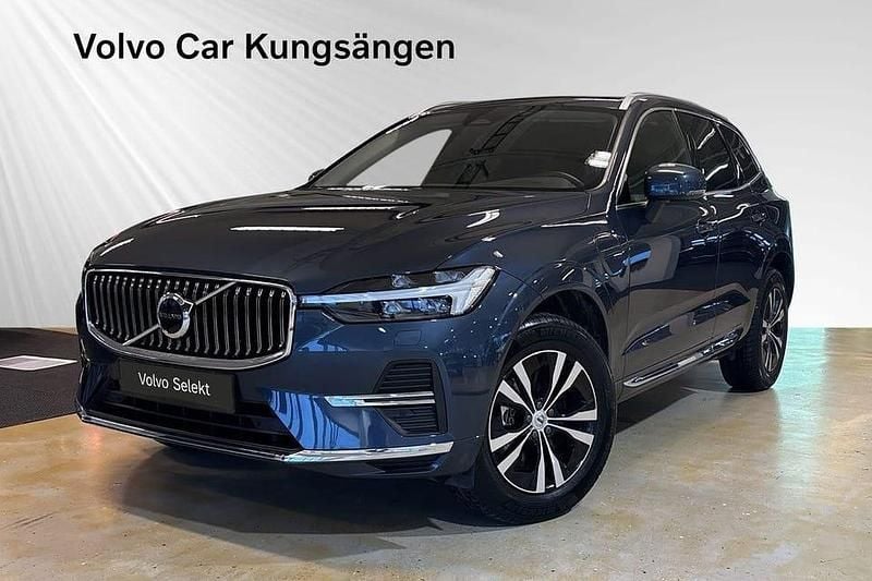 Blå Begagnad 2025 Volvo XC60 Core SUV | 489 900 kr (Superpris) - Bild 1/3