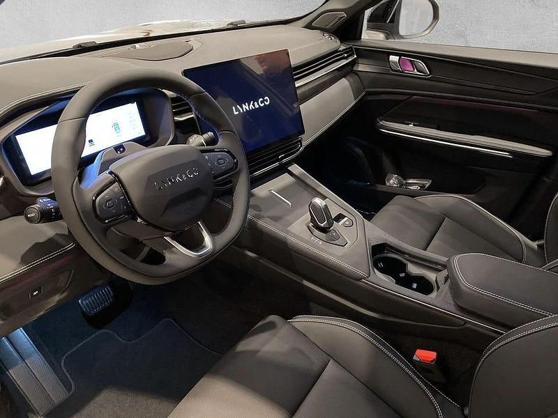 Ny Lynk & Co 01 283 HK (208 kW) 2025 Grön SUV