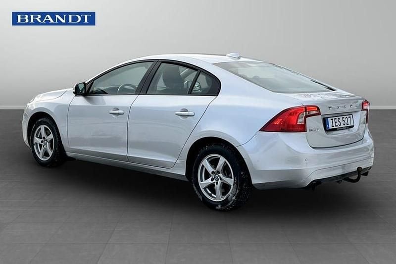 Begagnad Volvo S60 Standard 154 HK (113 kW) 2018 Silver Sedan