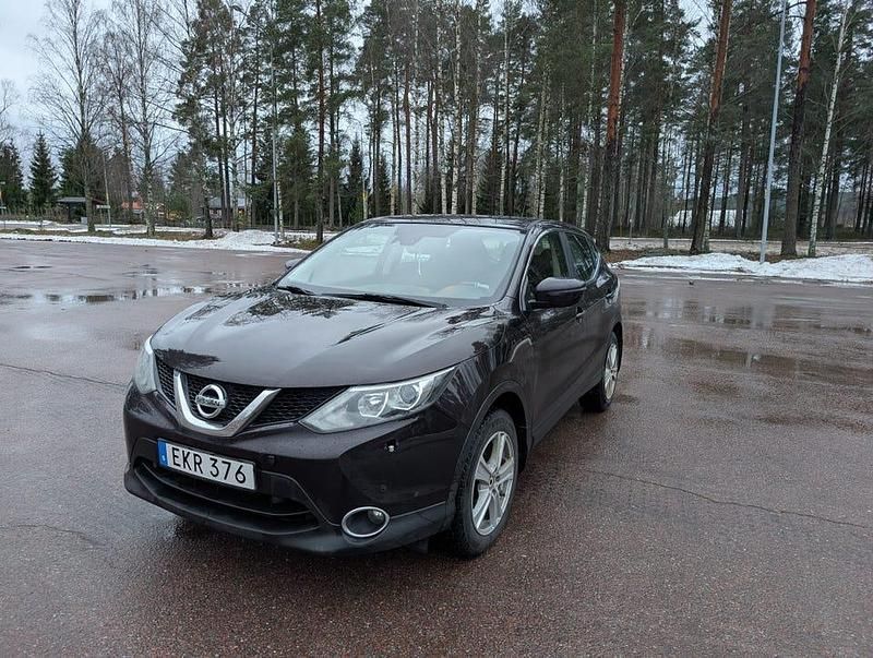 Night shade/black Begagnad 2015 Nissan Qashqai SUV | 100 000 kr (Marknadspris) - Bild 1/4