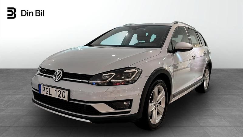 Silver Begagnad 2017 VW Golf Alltrack Kombi | 189 900 kr (Marknadspris) - Bild 1/4