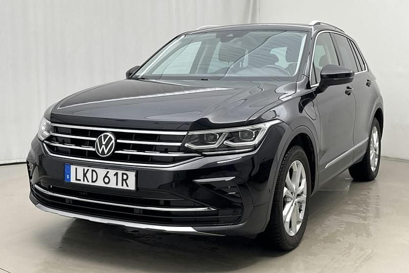 Svart Begagnad 2022 VW Tiguan SUV | 285 000 kr (Superpris) - Bild 1/4