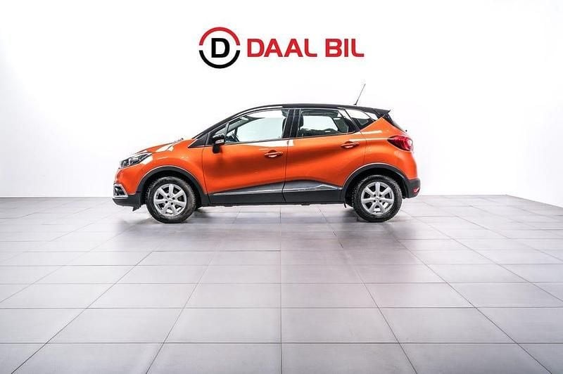 Brun Begagnad 2016 Renault Captur SUV | 79 700 kr (Bra pris) - Bild 1/4