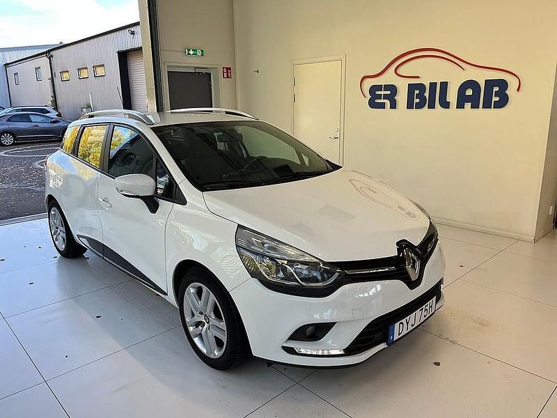 Vit Begagnad 2019 Renault Clio GrandTour Kombi | 109 900 kr (Marknadspris) - Bild 1/4