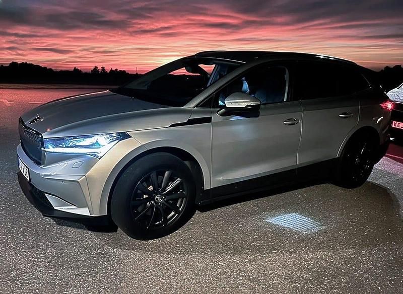 Begagnad 2021 Skoda Enyaq iV SUV | 299 000 kr (Lite dyr) - Bild 1/4