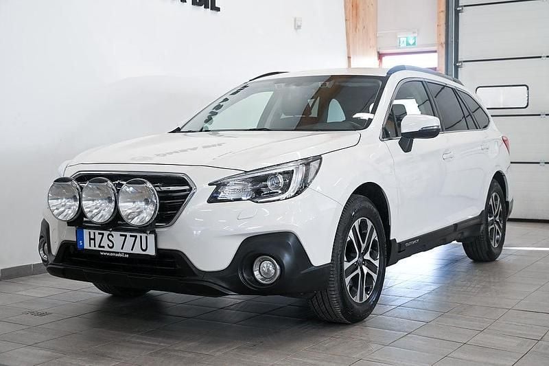 Begagnad Subaru Outback 175 HK (128 kW) 2020 Vit Kombi