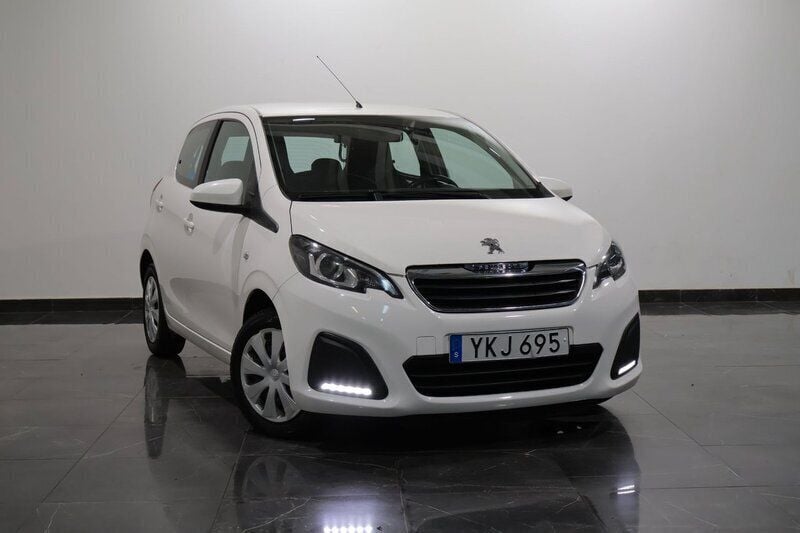 Vit Begagnad 2016 Peugeot 108 Halvkombi | 59 000 kr (Marknadspris) - Bild 1/4