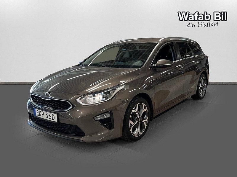 Brun Begagnad 2018 Kia Ceed Sportswagon Advance Kombi | 159 000 kr (Marknadspris) - Bild 1/4