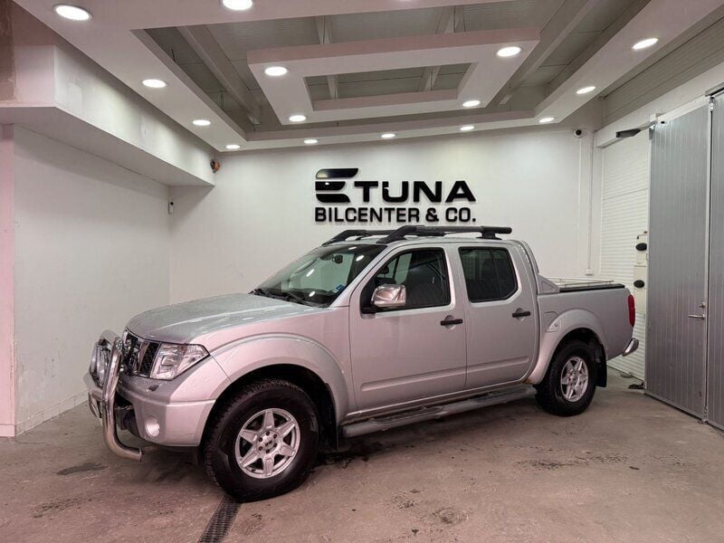 Silver Begagnad 2008 Nissan Navara Pickup | 94 900 kr (Marknadspris) - Bild 1/4