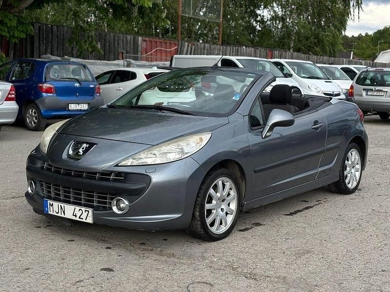 Grå Begagnad 2007 Peugeot 207 CC Cab | 34 900 kr (Marknadspris) - Bild 1/4