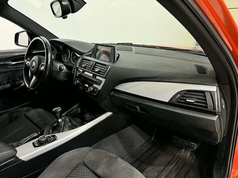Begagnad BMW 118 M Sport 150 HK (110 kW) 2016 Orange (valencia orange metallic) Halvkombi