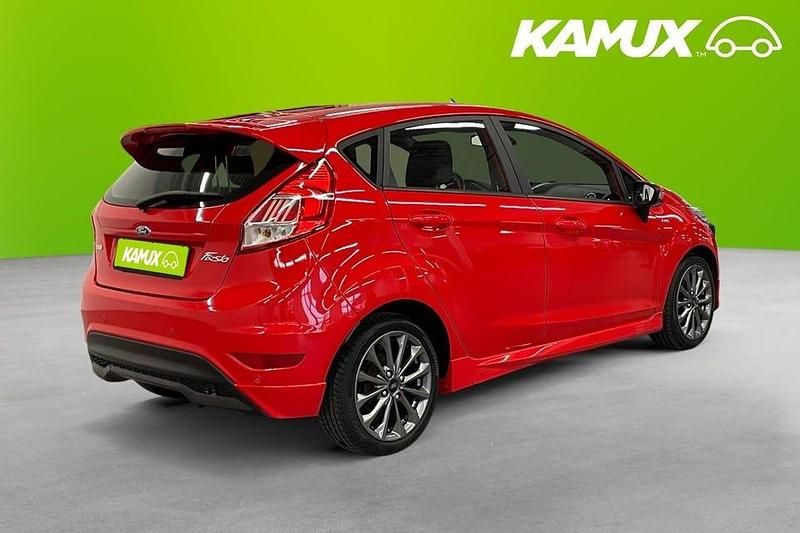 Begagnad Ford Fiesta ST-Line 101 HK (74 kW) 2017 Röd Halvkombi