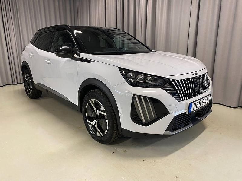 Vit Begagnad 2023 Peugeot 2008 GTi SUV | 219 900 kr (Marknadspris) - Bild 1/3