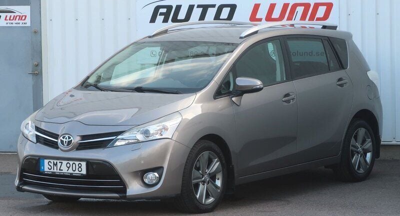 Brun (brunmetallic) Begagnad 2015 Toyota Verso Edition Minibuss | 129 900 kr (Marknadspris) - Bild 1/2