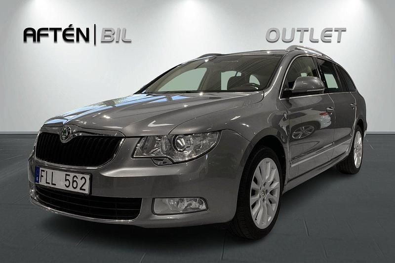 Silver Begagnad 2011 Skoda Superb Elegance Kombi | 89 900 kr (Marknadspris) - Bild 1/3