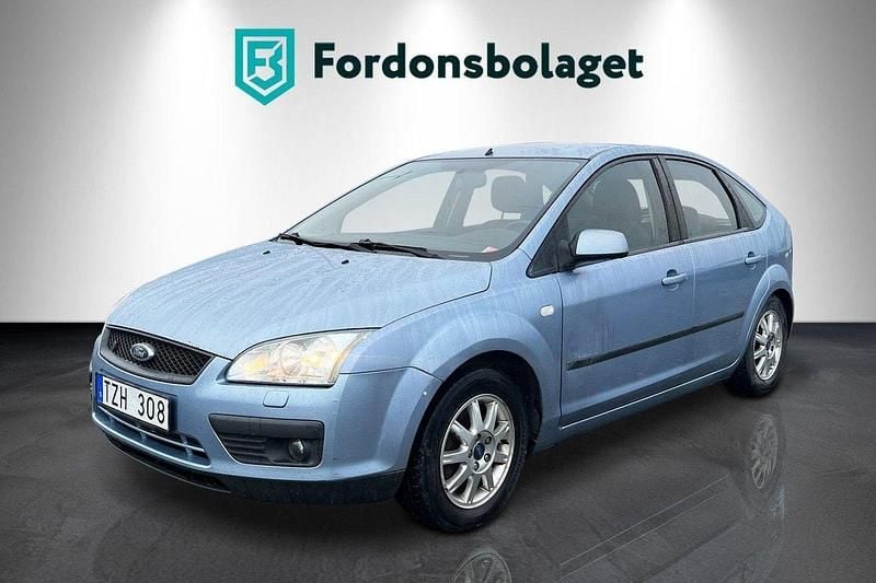 Ljusblå (blå) Begagnad 2007 Ford Focus Halvkombi | 19 900 kr (Marknadspris) - Bild 1/4