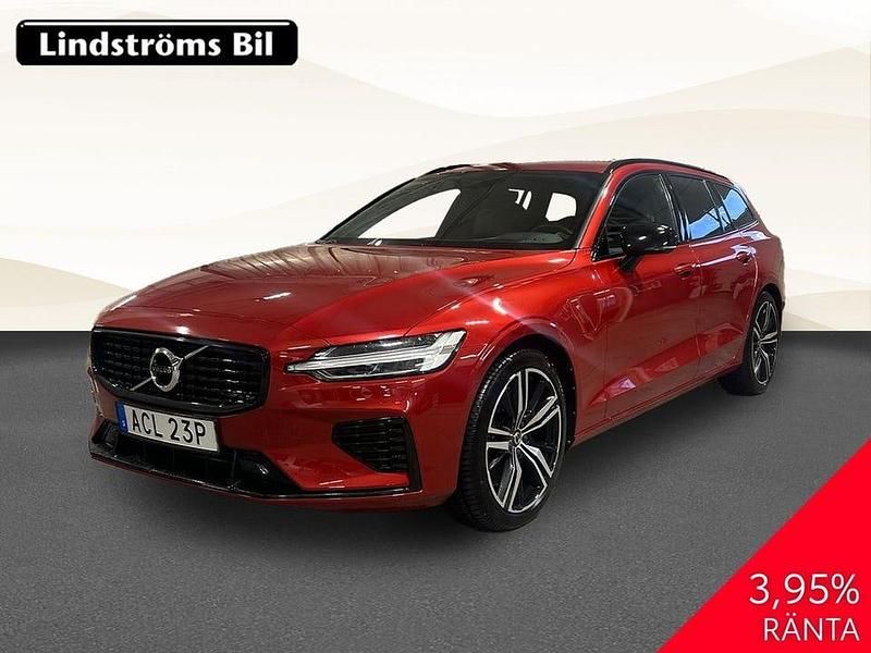 Röd Begagnad 2022 Volvo V60 Kombi | 349 900 kr (Lite dyr) - Bild 1/3