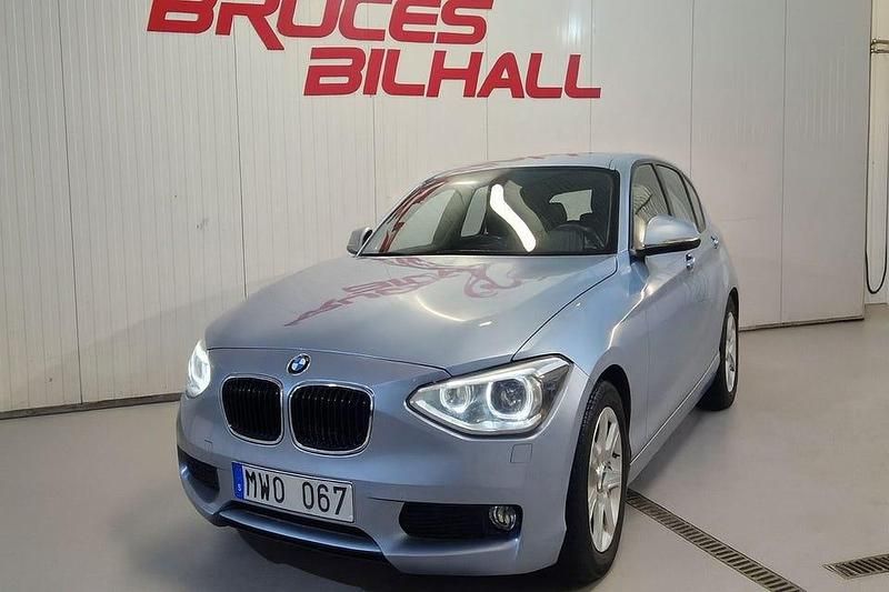 Begagnad BMW 118 143 HK (105 kW) 2013 Blå Halvkombi