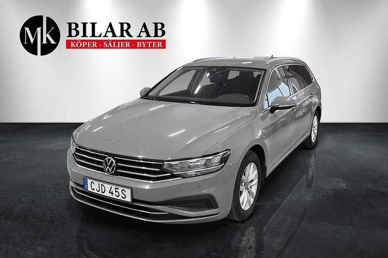 Grå Begagnad 2022 VW Passat Edition Kombi | 229 900 kr (Bra pris) - Bild 1/4