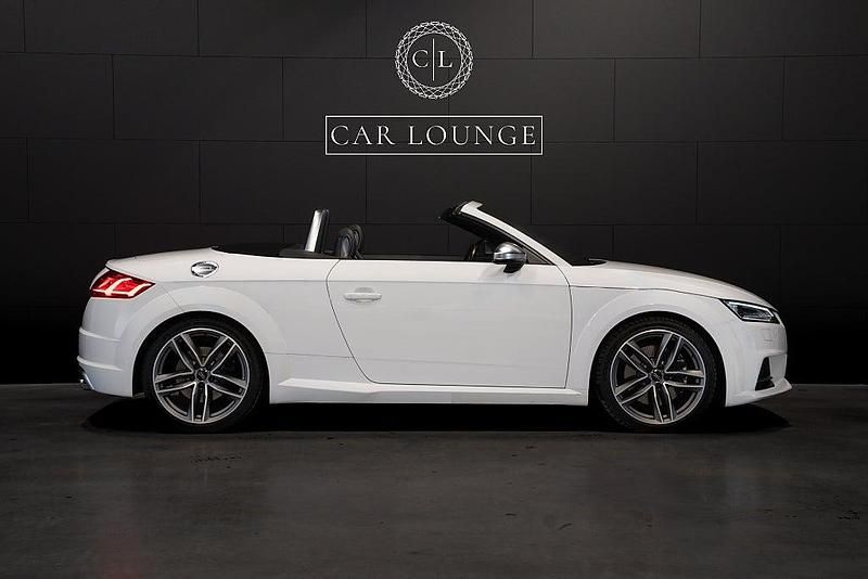 Begagnad Audi TT Roadster 310 HK (228 kW) 2017 Ibisvit Cab