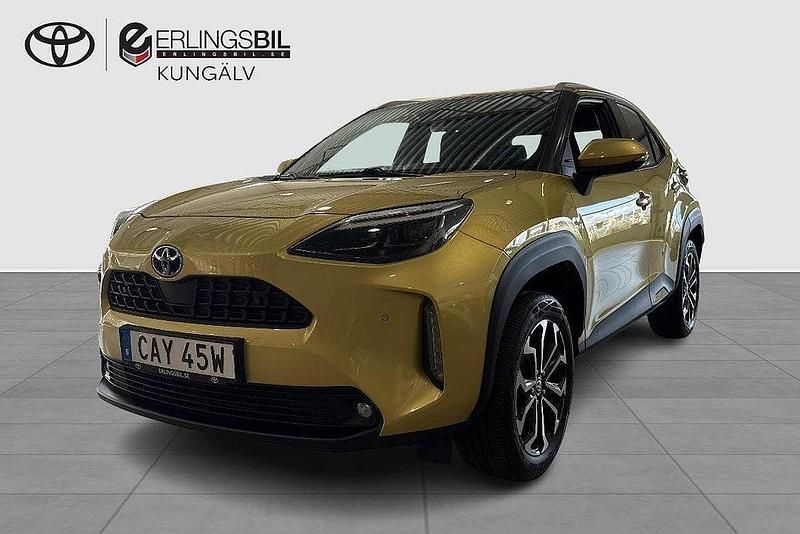Gul Begagnad 2021 Toyota Yaris Cross Active SUV | 259 900 kr (Lite dyr) - Bild 1/4
