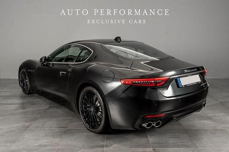 Begagnad Maserati Granturismo 491 HK (361 kW) 2023 Svart Sportkupé