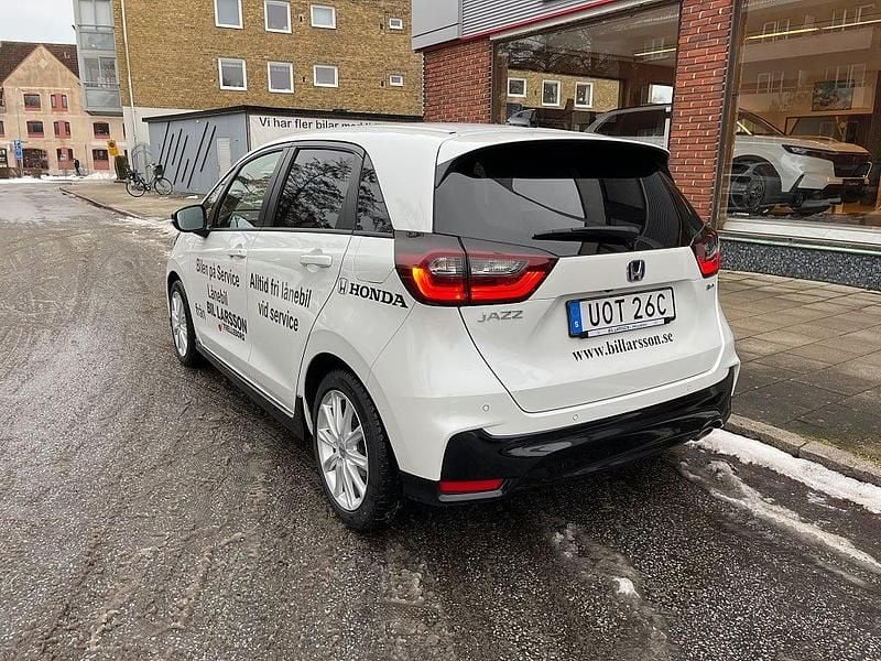 Begagnad Honda Jazz Advance 122 HK (89 kW) 2024 Vit Halvkombi