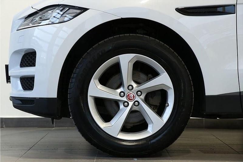 Begagnad Jaguar F-Pace 180 HK (132 kW) 2020 Vit SUV