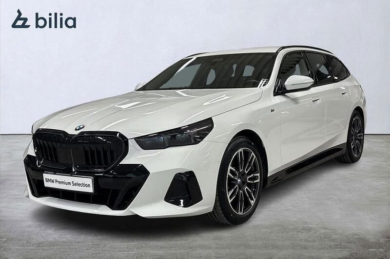 Vit Begagnad 2024 BMW 520 M Sport Kombi | 659 900 kr - Bild 1/4