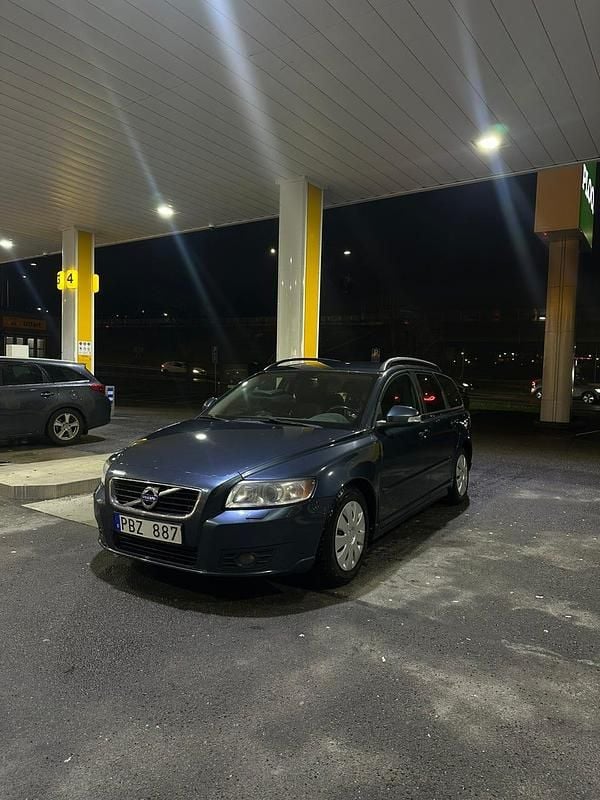 Begagnad 2011 Volvo V50 Kombi | 27 000 kr (Superpris) - Bild 1/3