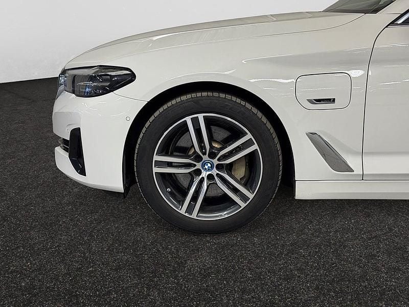 Begagnad BMW 530e 184 HK (135 kW) 2021 Vit Kombi
