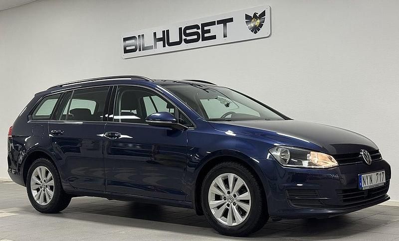 Blå Begagnad 2013 VW Golf VII Kombi | 69 900 kr (Marknadspris) - Bild 1/4