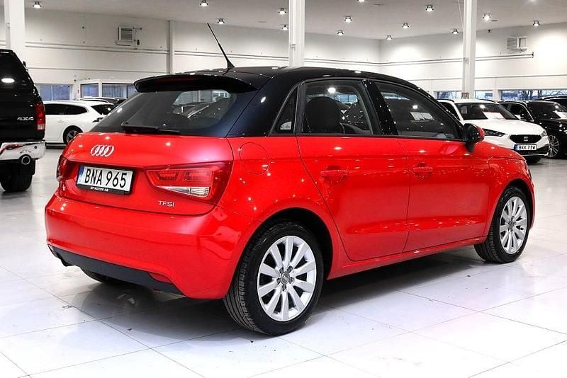 Begagnad Audi A1 Sportback Sport 86 HK (63 kW) 2014 Röd Halvkombi