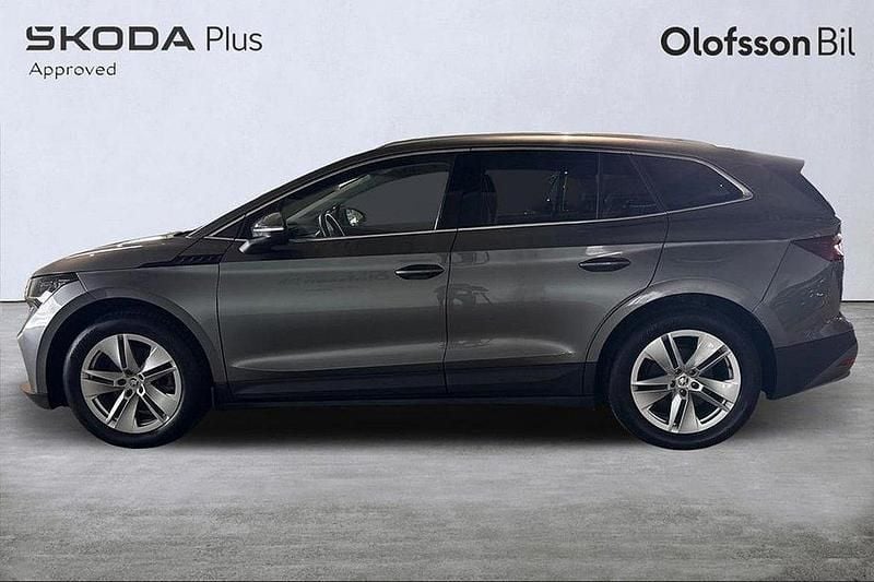 Grå Begagnad 2022 Skoda Enyaq iV SUV | 359 000 kr (Marknadspris) - Bild 1/3