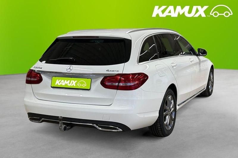 Begagnad Mercedes C220 170 HK (125 kW) 2018 Vit Kombi