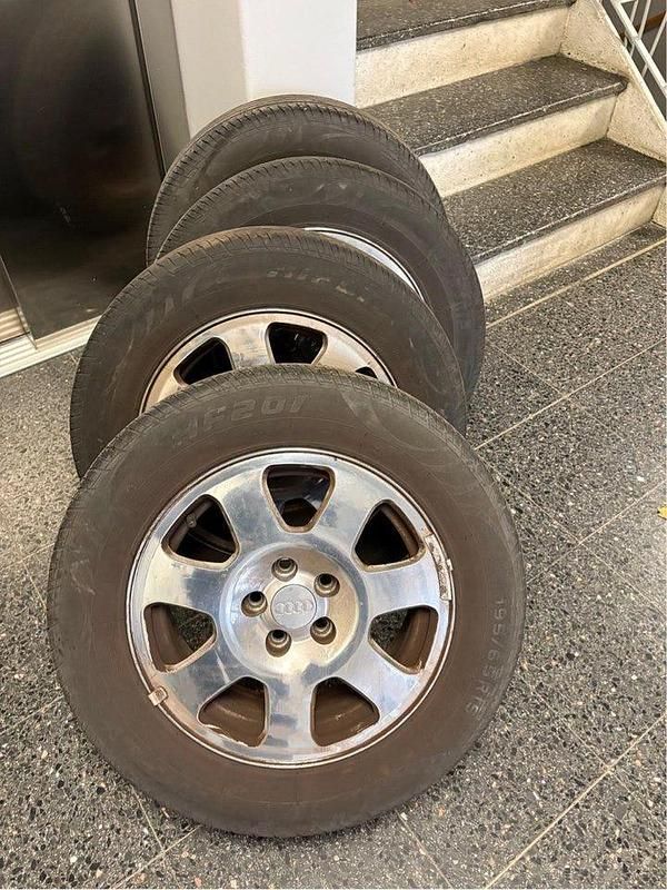 Begagnad Audi A3 102 HK (75 kW) 2002 Blå Halvkombi