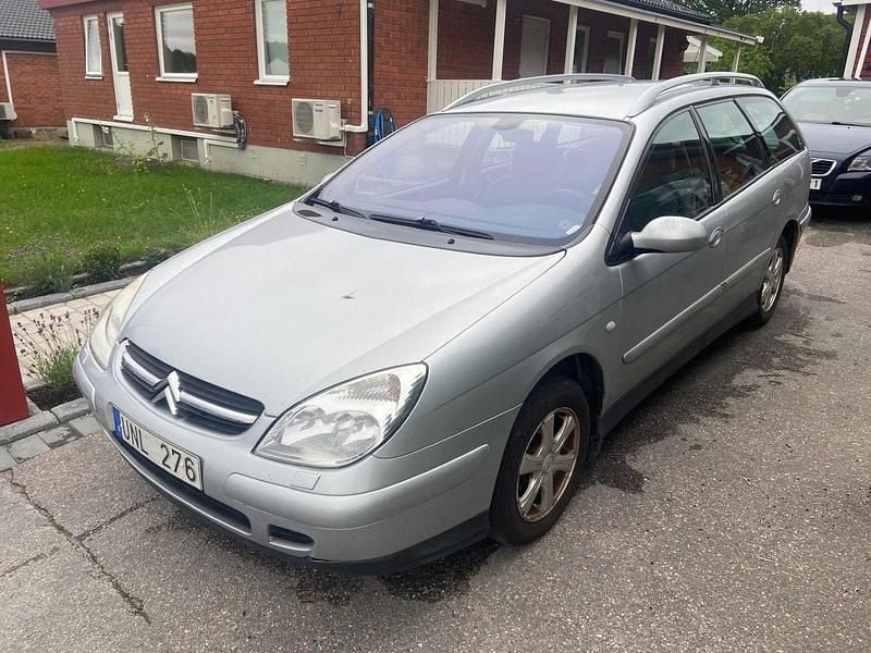 Silver Begagnad 2004 Citroën C5 Kombi | 10 000 kr (Bra pris) - Bild 1/2