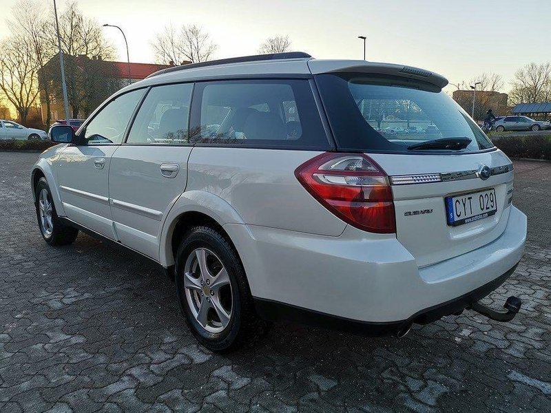 Begagnad 2010 Subaru Outback 2.0 Diesel 149 HK (54 900 kr