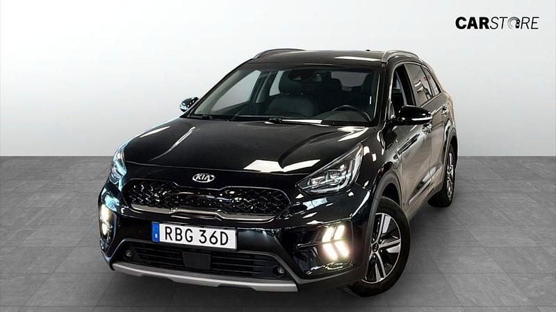 Svart (black) Begagnad 2021 Kia Niro 2 SUV | 249 900 kr (Marknadspris) - Bild 1/4