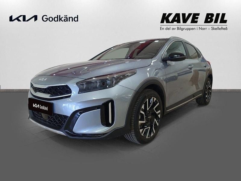 Grå Begagnad 2024 Kia XCeed Advance SUV | 324 900 kr (Marknadspris) - Bild 1/4