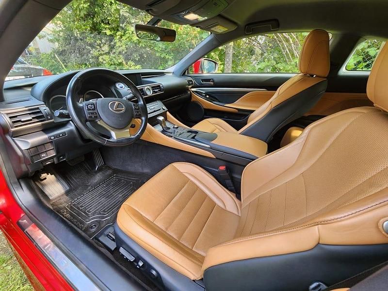 Begagnad Lexus RC300h 2017 Sportkupé